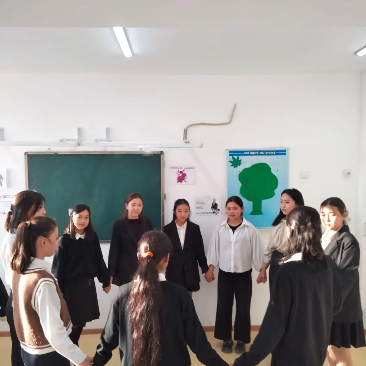 Мектебің мынау класың...