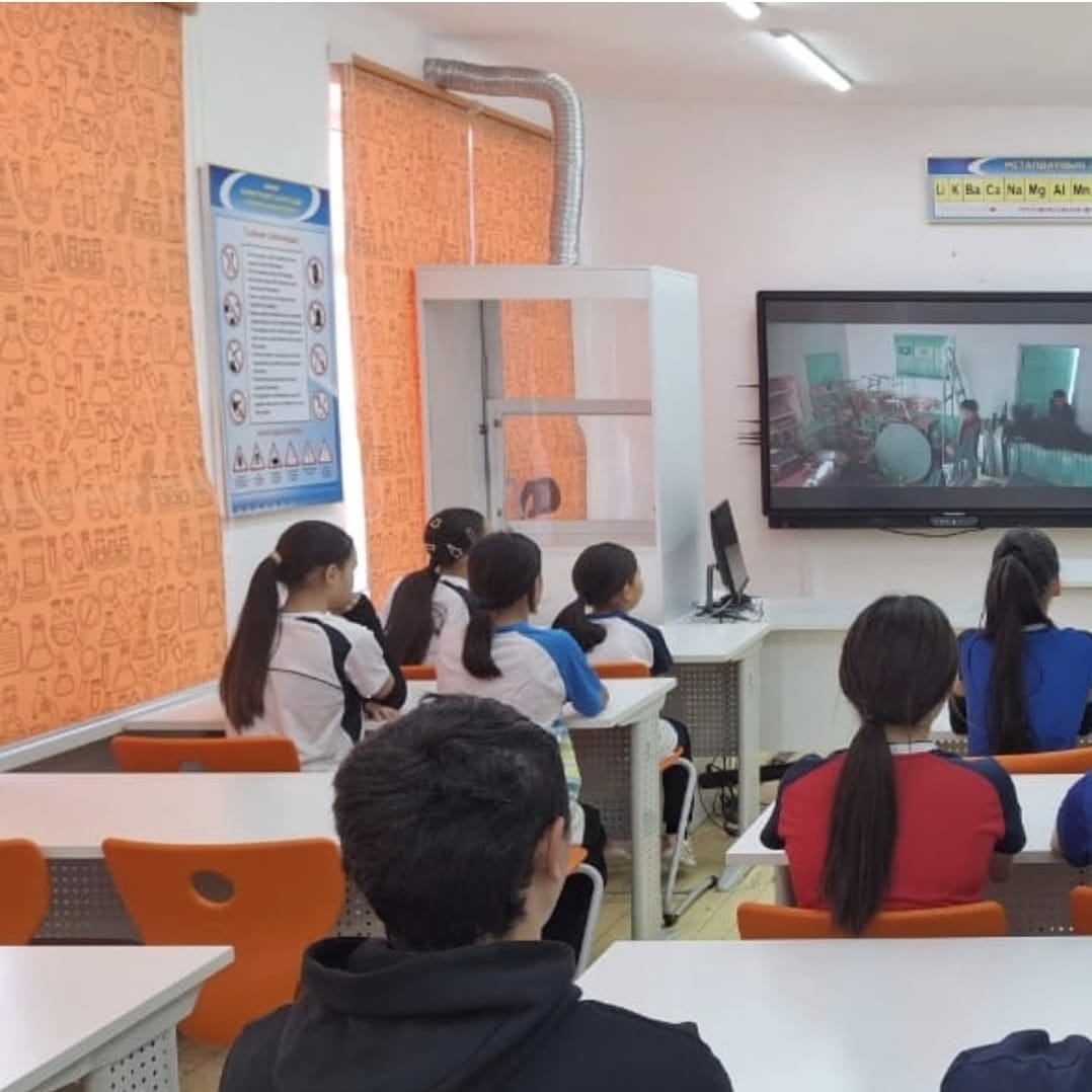 “Ұстаз”  атты киноның көрсетілімі